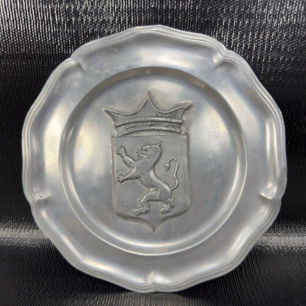 MAISON MARCHAIS BERNAY Pewder Metal Dish Plate Lion 9in L'Etainier Wall Hanging
